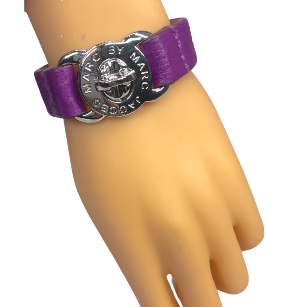 MARC by Marc Jacobs Purple leather bracelet w/ Silver Toned Turn lock Bracelet
